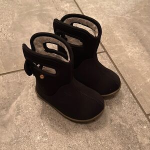 Baby Bogs Waterproof Boots size 6 Black